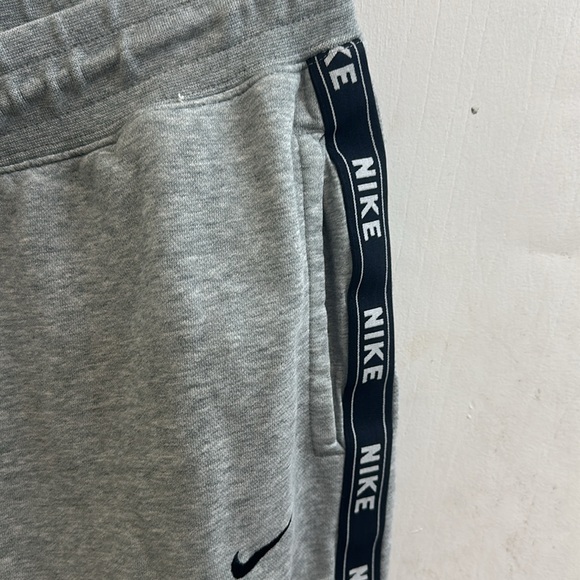 Light Gray Womens Nike Sweatpants Large Size - Picture 6 of 7